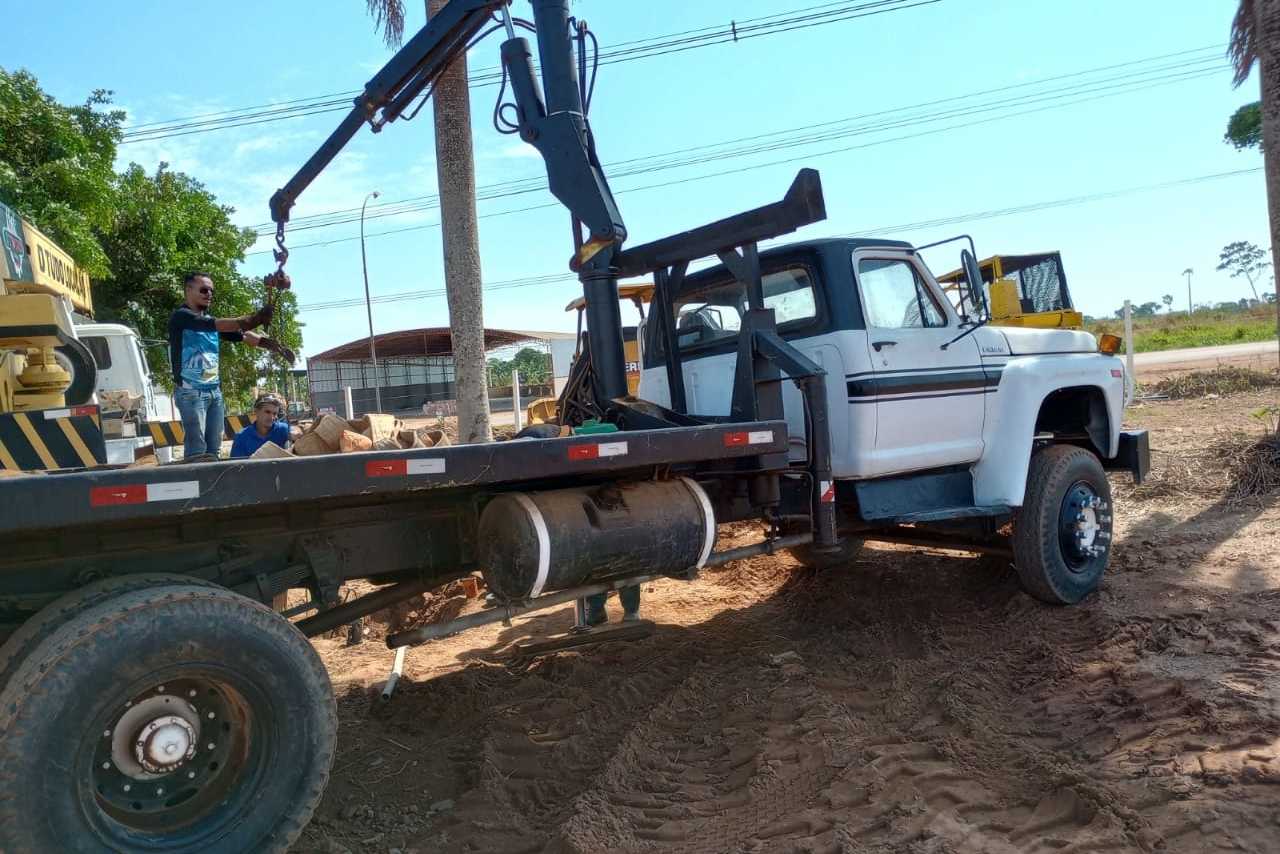 Ford F11000 - 84/84 5