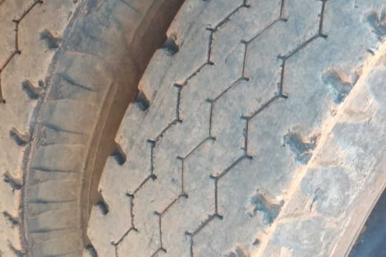 Ford F11000 - 84/84 8
