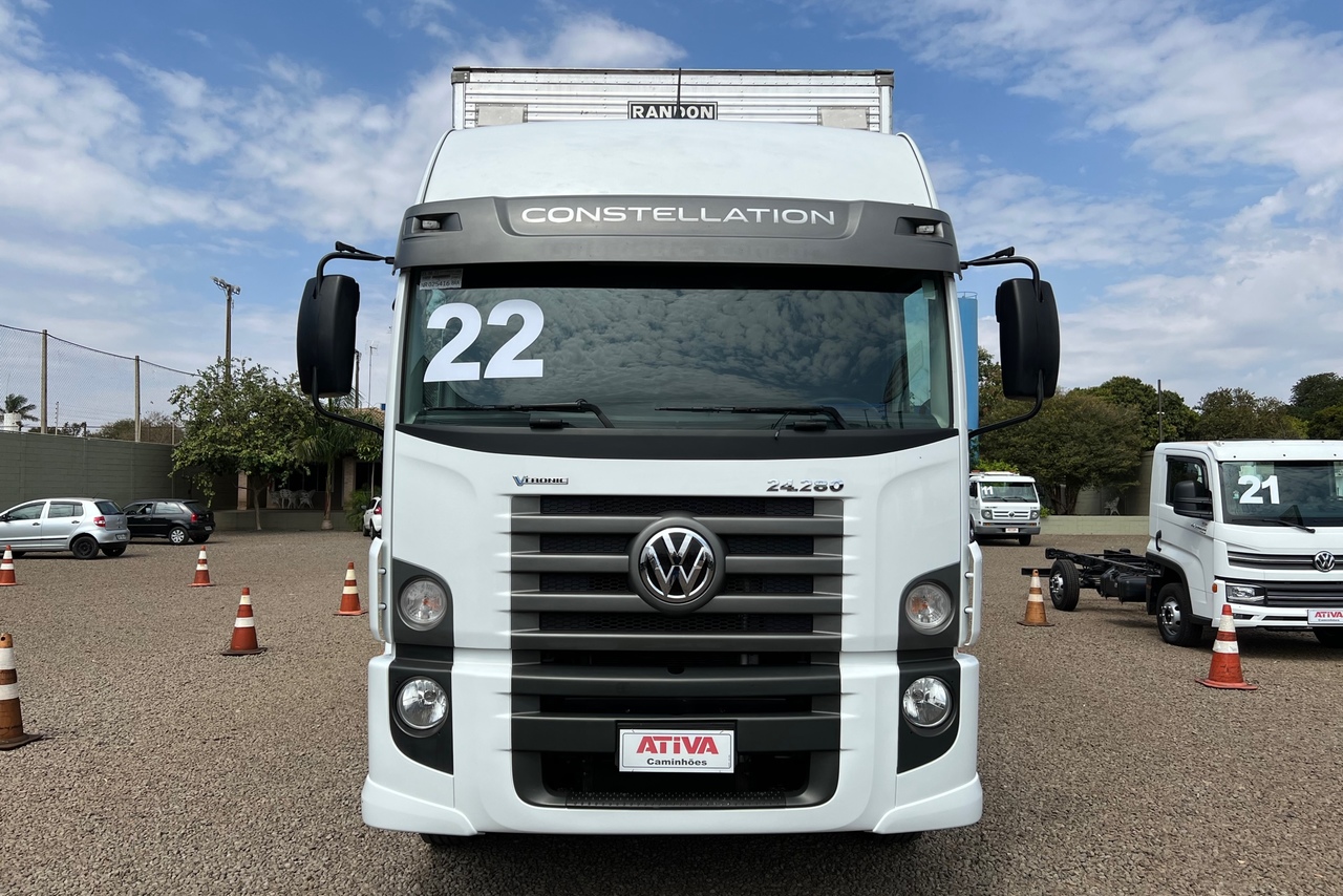 Volkswagen 24-280 E Constellation 6x2 - 21/22 2