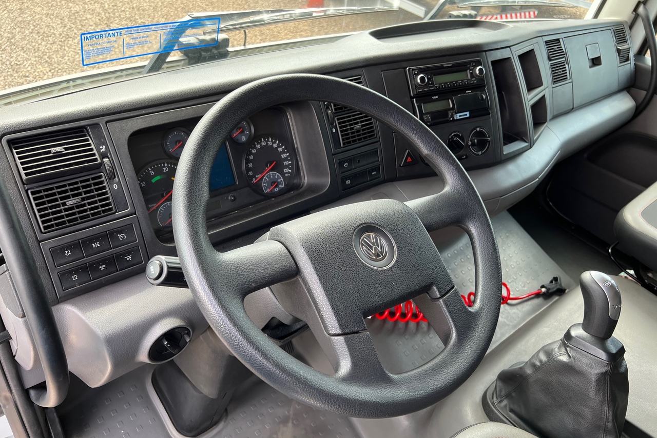 Volkswagen 24-280 E Constellation 6x2 - 21/22 9