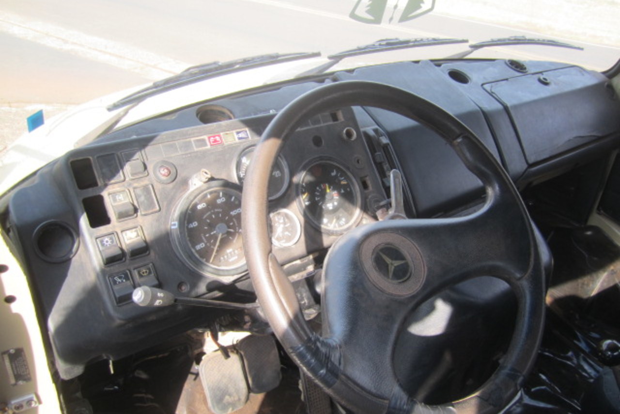 Mercedes Benz MB 2220 - 90/90 8