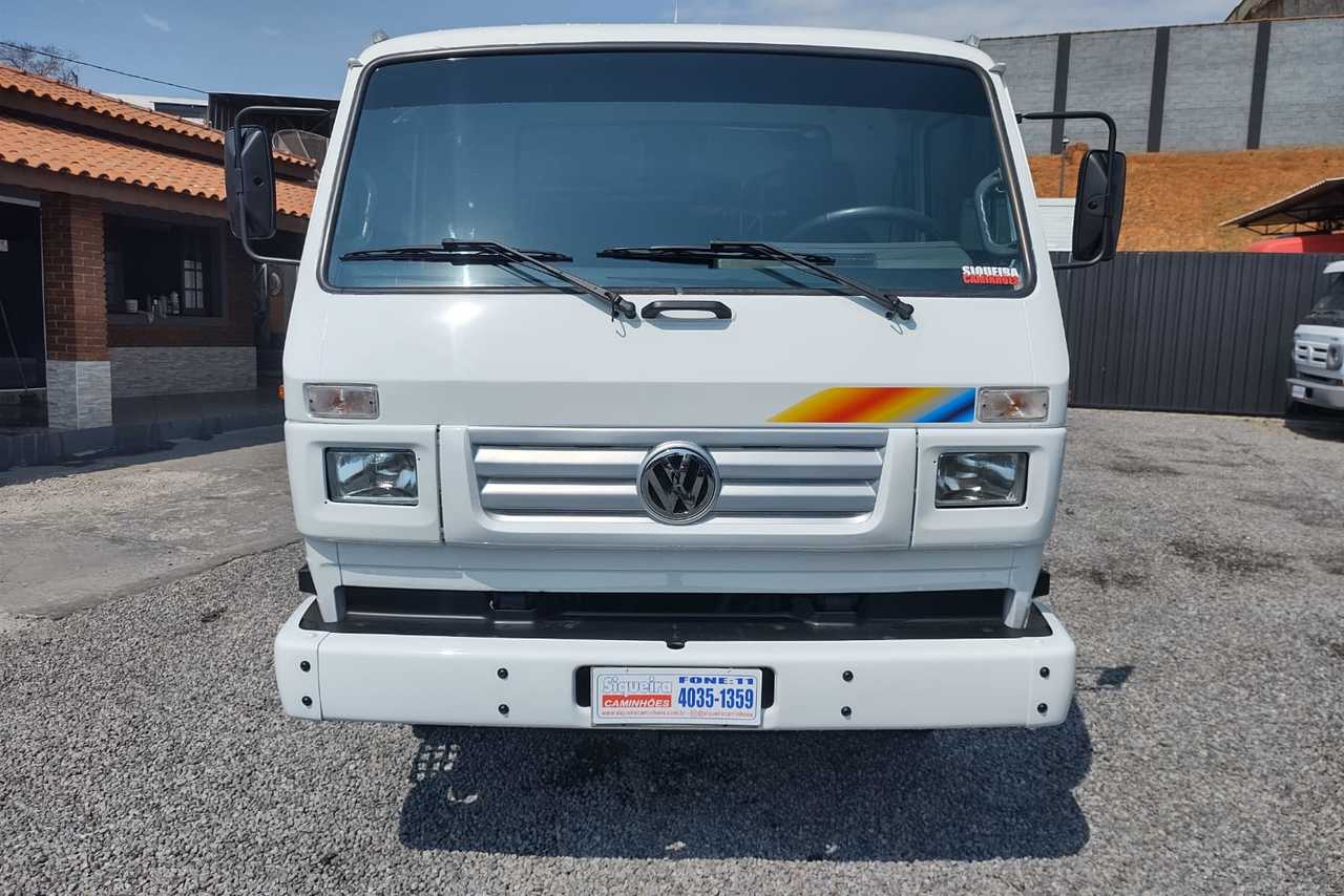 Volkswagen 8 140 - 98/98 2