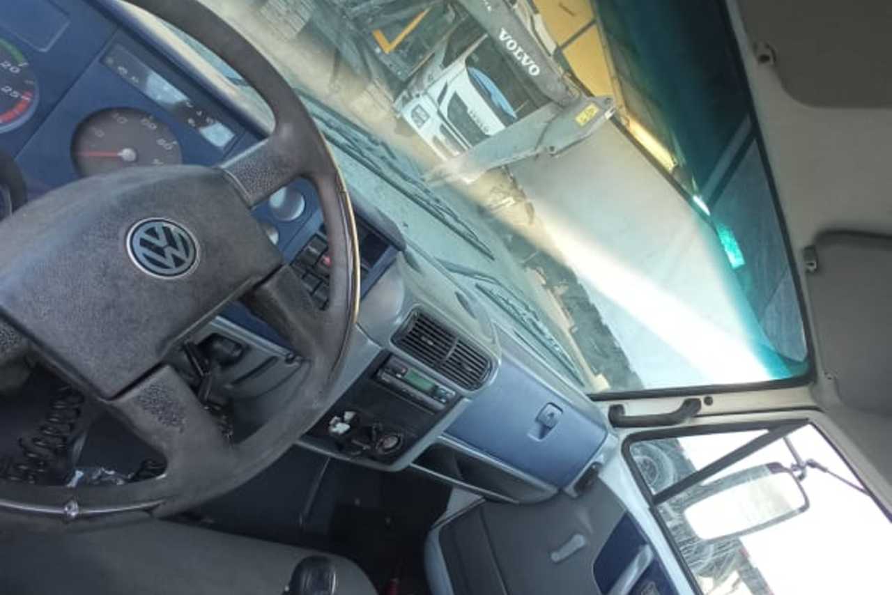 Volkswagen 24 220 - 08/08 4