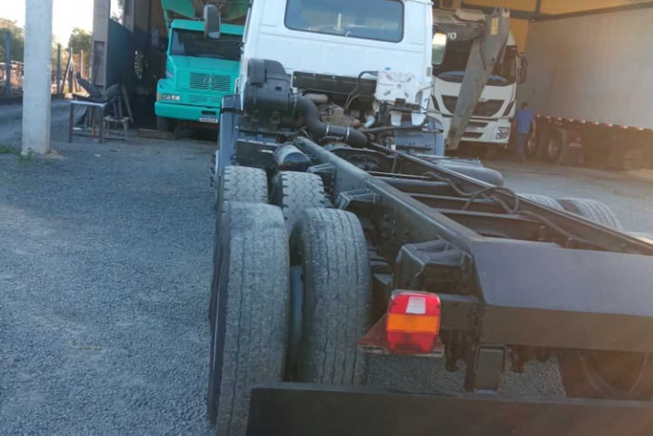 Volkswagen 24 220 - 08/08 6