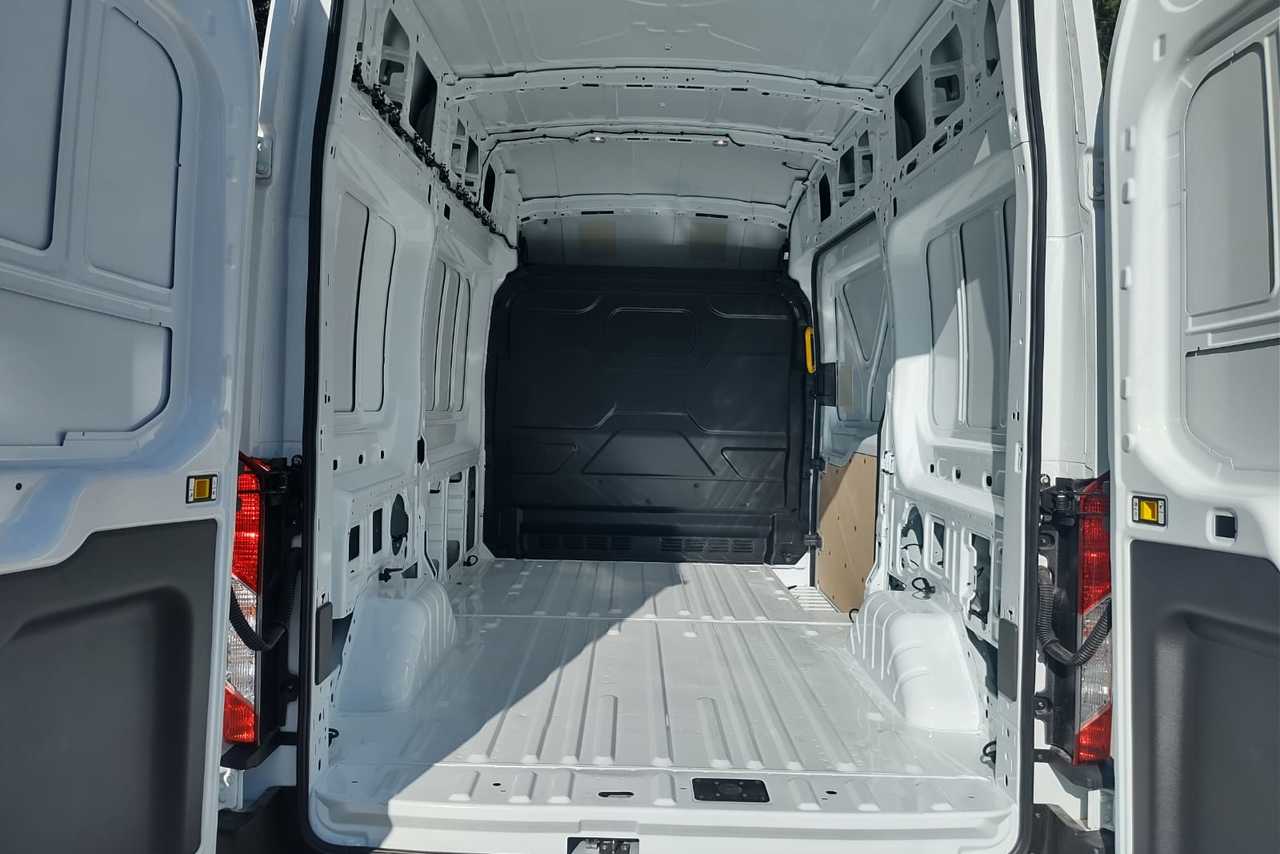 Ford Transit Furgão - 22/23 8