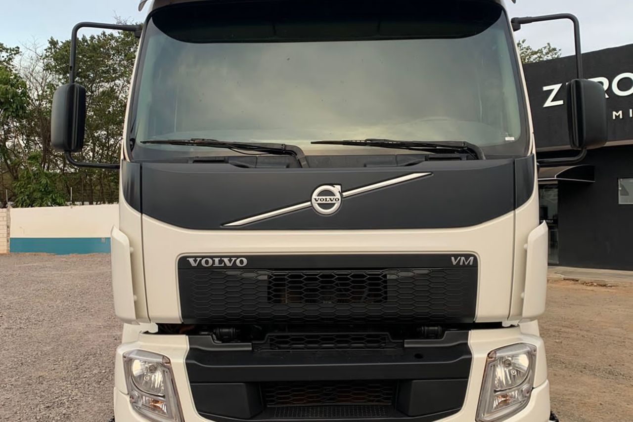 Volvo VM 270 - 14/14 14