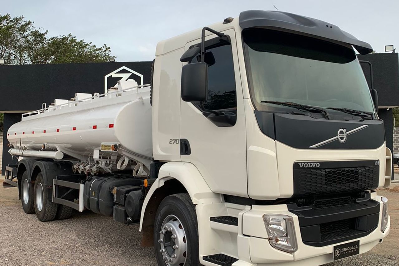 Volvo VM 270 - 14/14 15