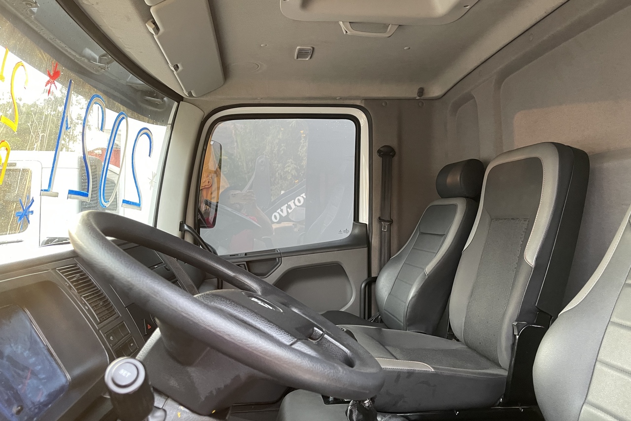 Volkswagen 24-280 E Constellation 6x2 - 21/21 16