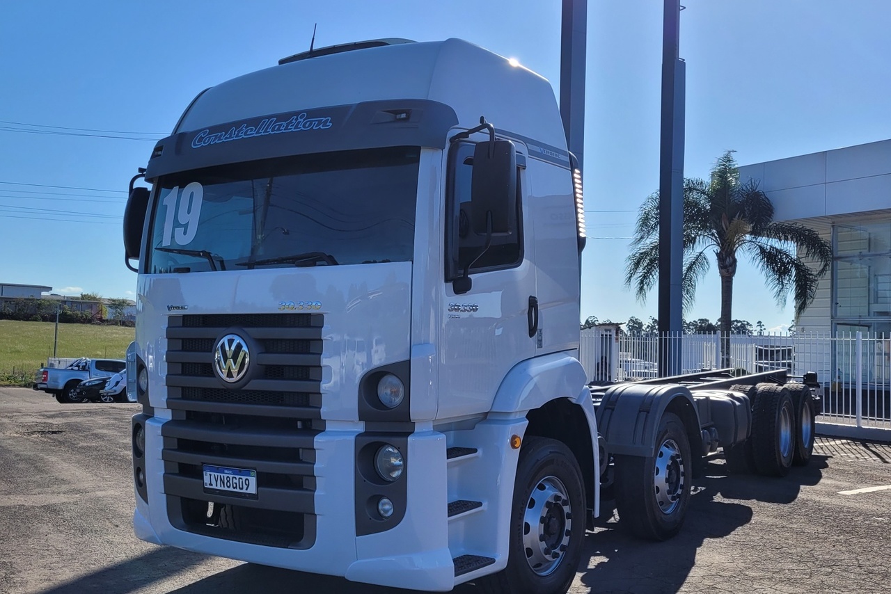 Volkswagen 30-330 Constellation 8x2 - 18/19 5
