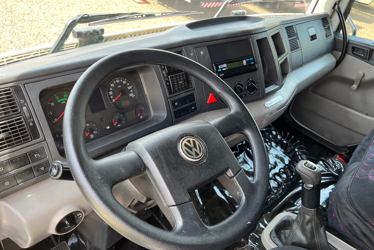 Volkswagen 24-250 E Constellation 3-Eixos - 09/10 8