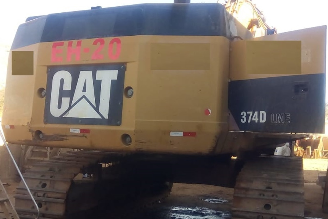 Caterpillar 374DL - 12/12 2