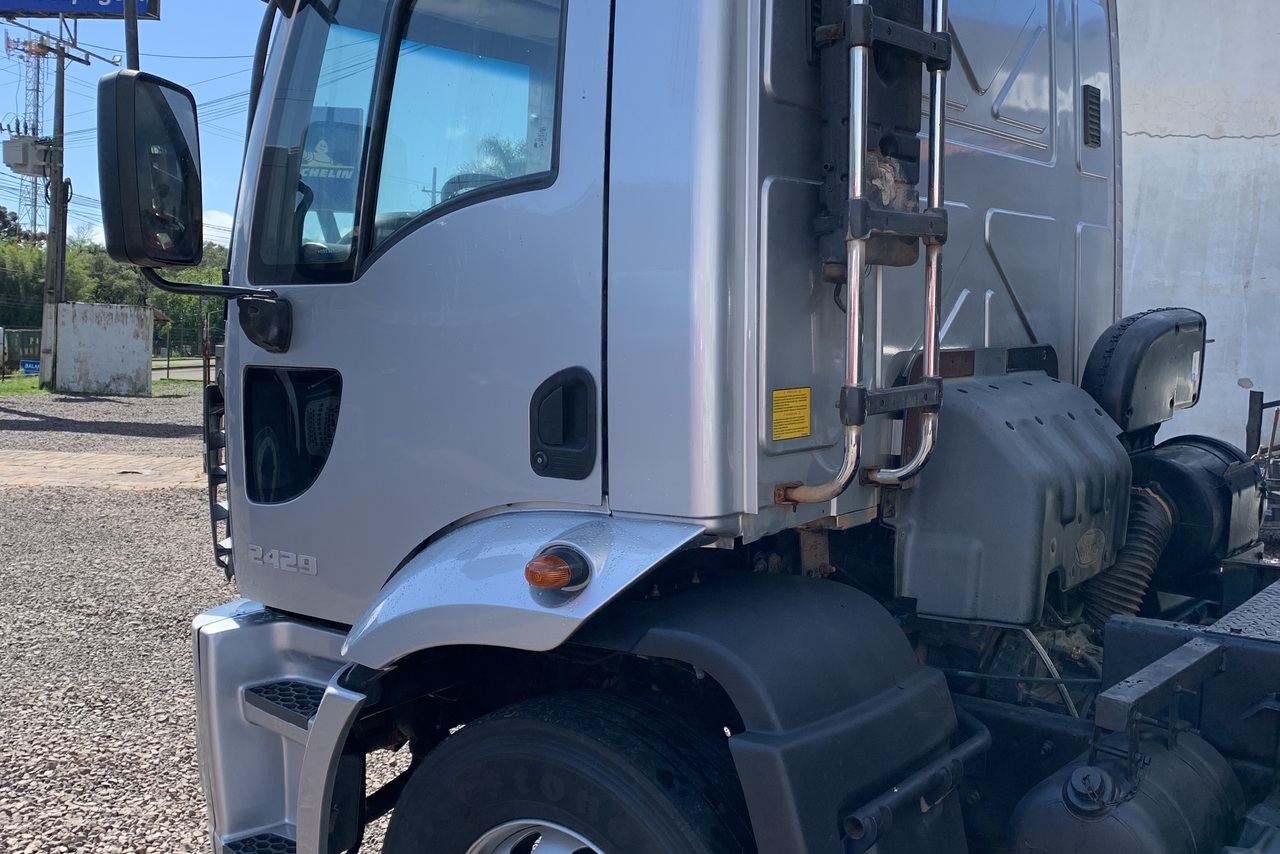 Ford Cargo2429 - 13/13 6