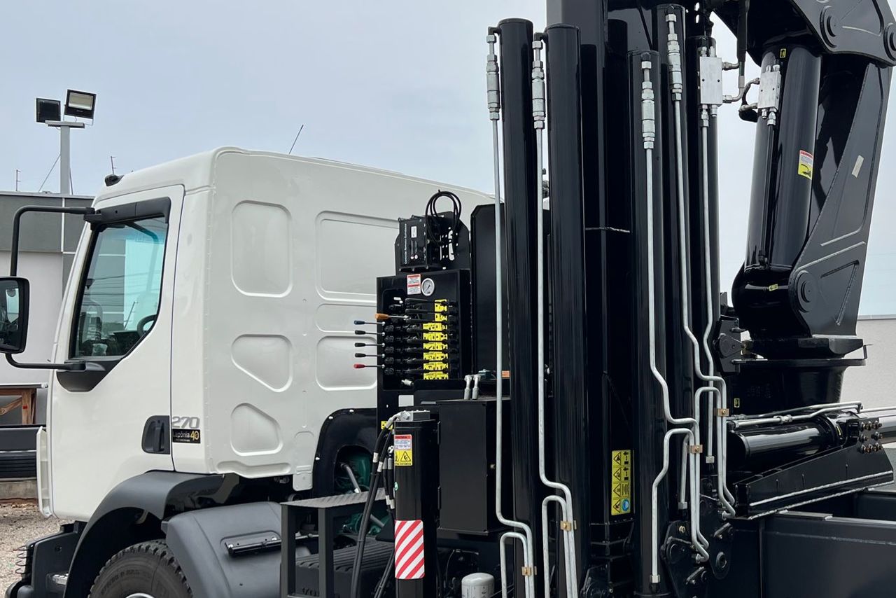 Volvo VM 270 - 22/22 11