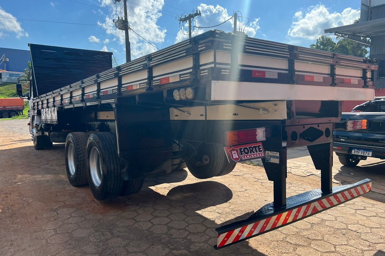Mercedes Benz Atego 2430 - 14/14 5