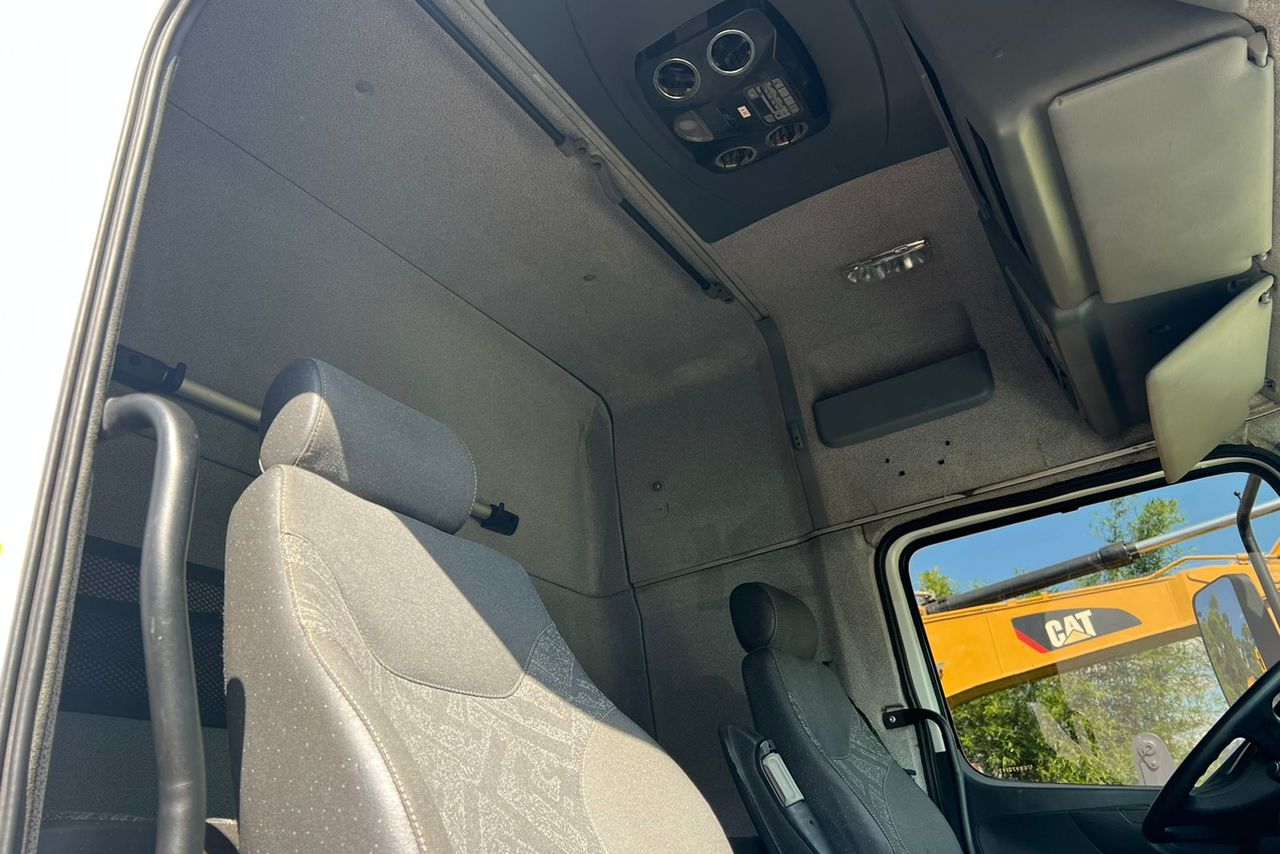 Mercedes Benz Atego 2430 - 14/14 17