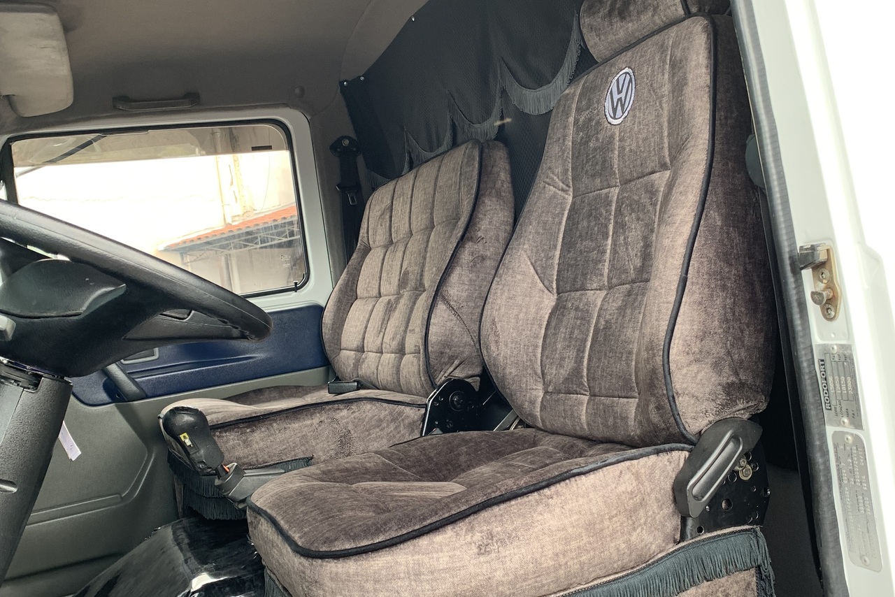 Volkswagen 24 220 - 11/11 8