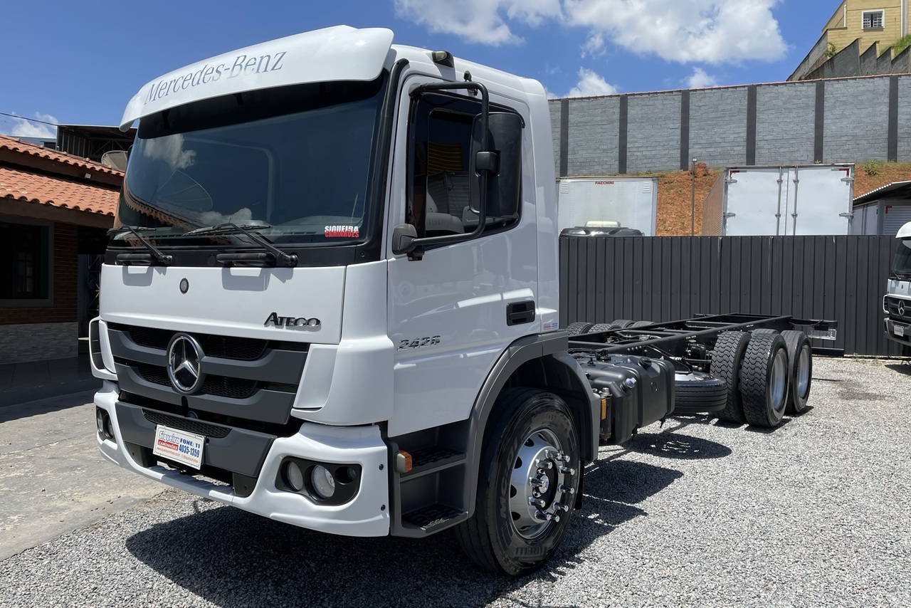 Mercedes Benz Atego 2426 - 18/19 3
