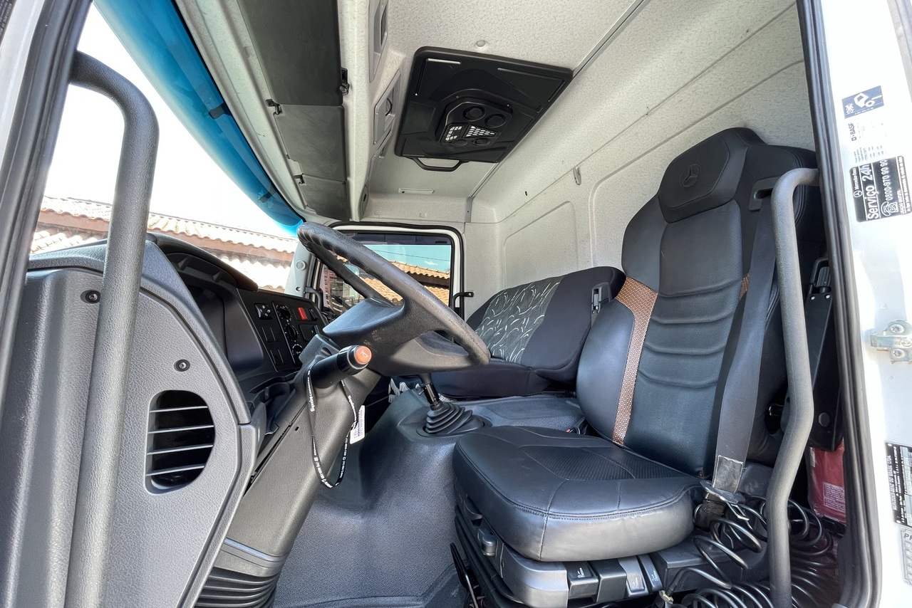 Mercedes Benz Atego 2426 - 18/19 12