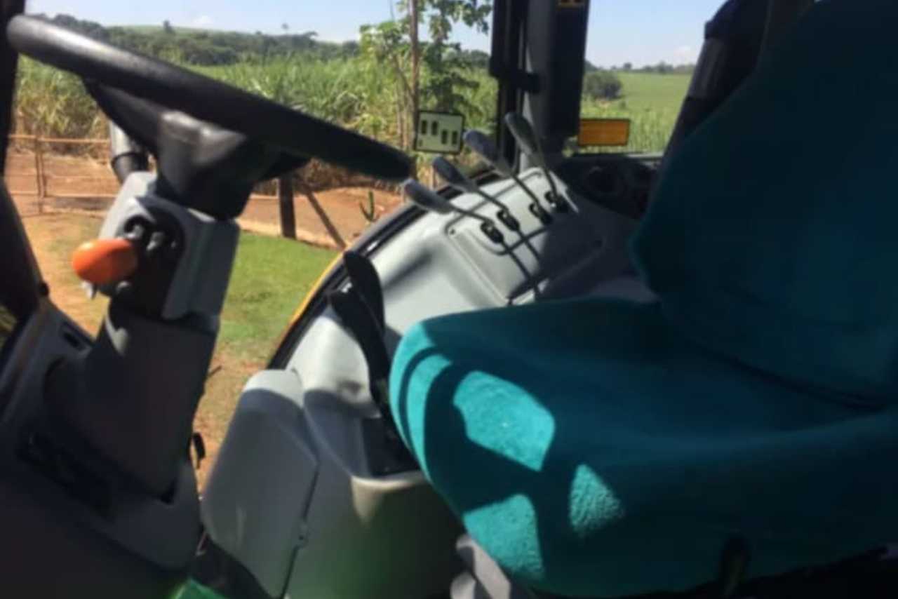 Valtra Outros - 18/18 4