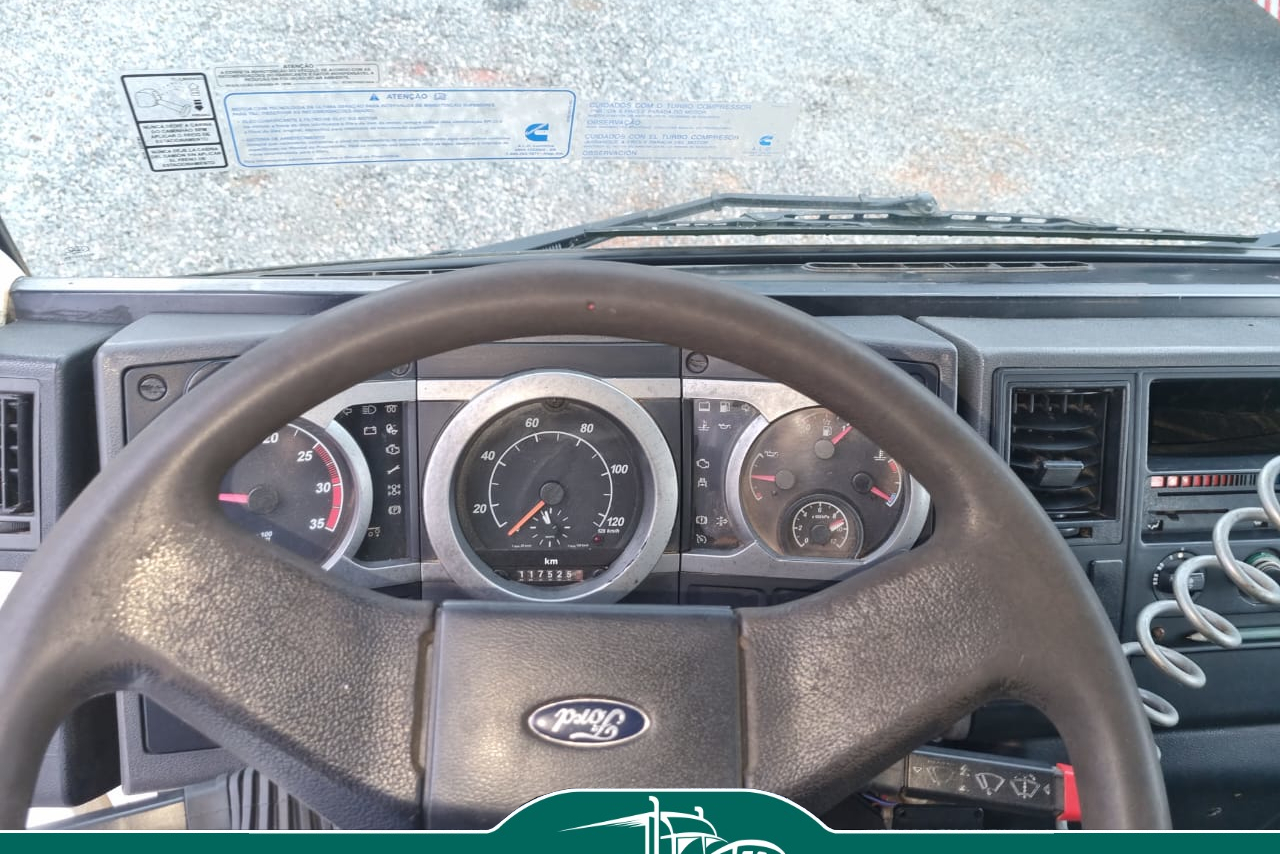 Ford Cargo1317 - 08/09 6