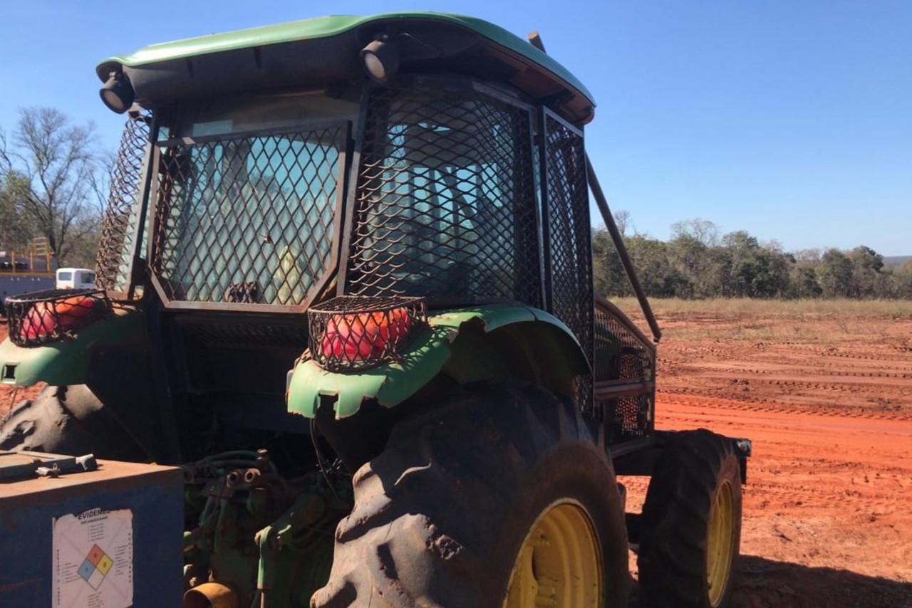 John Deere 5085 - 16/16 5