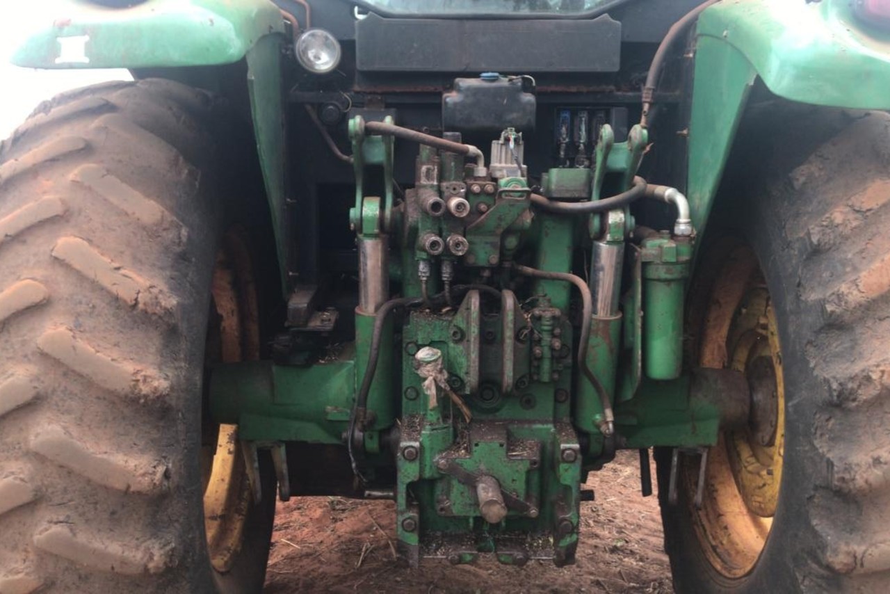 John Deere 6110J - 11/11 6