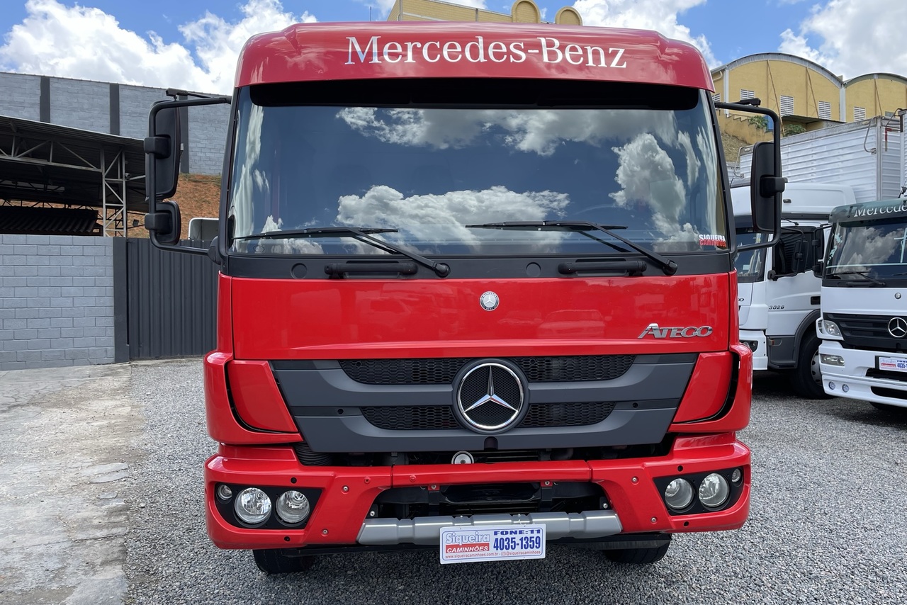 Mercedes Benz Atego 2426 - 18/19 2