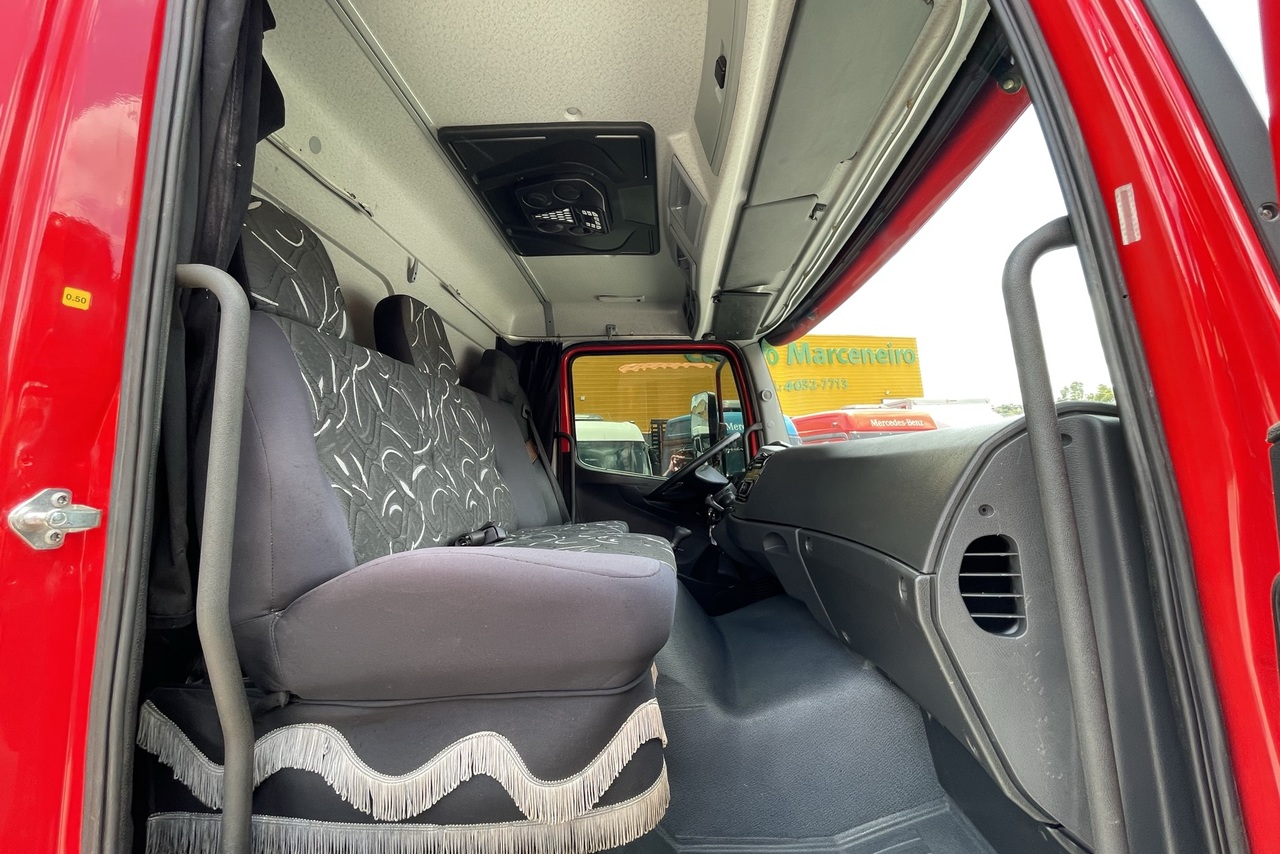 Mercedes Benz Atego 2426 - 18/19 10