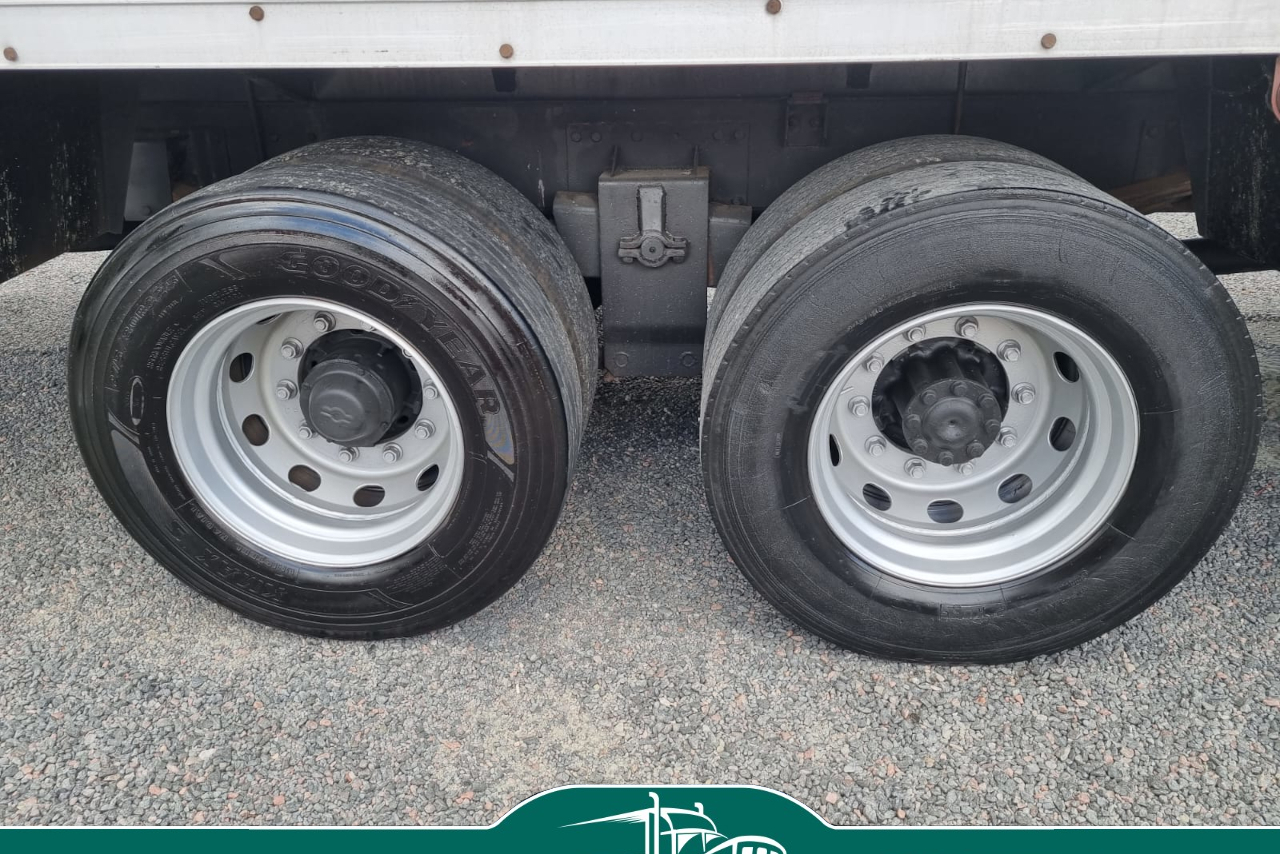 Mercedes Benz MB 1418 - 04/05 13