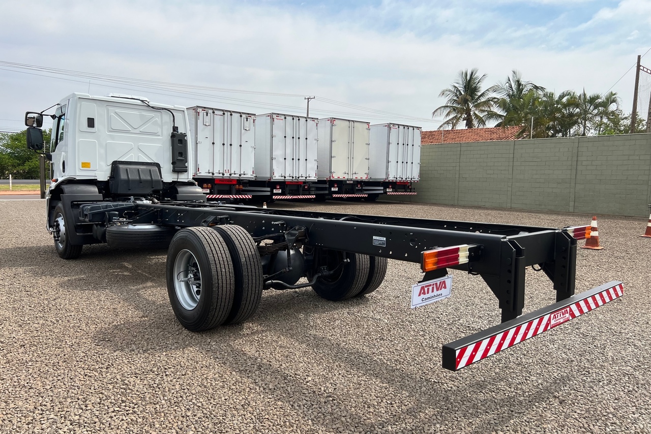 Ford Cargo 1719 - 17/18 6