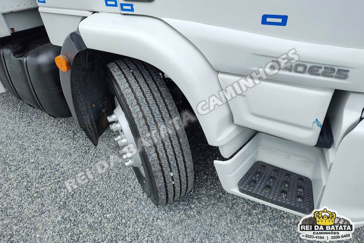 Iveco Tector 240E25 - 09/09 26