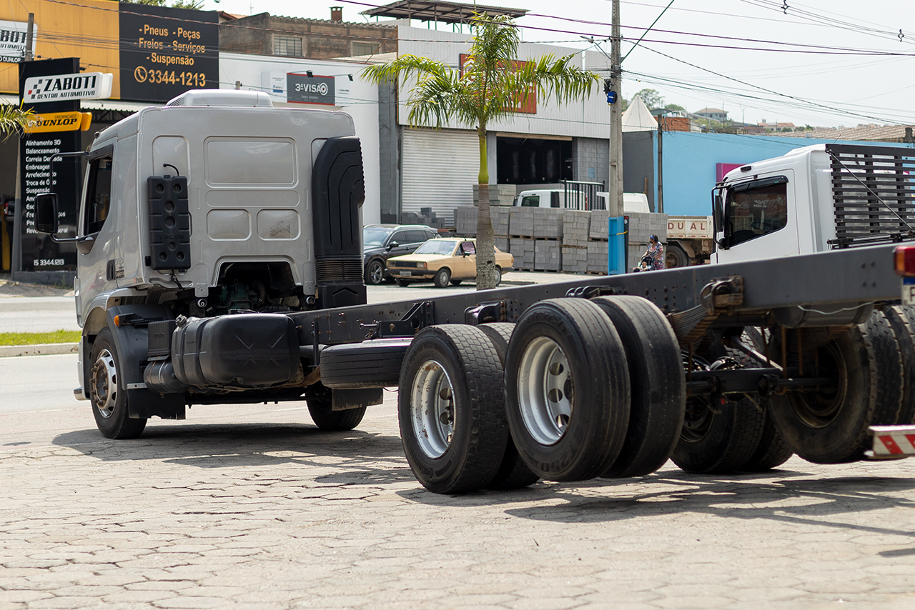 Volvo VM330 - 14/15 4