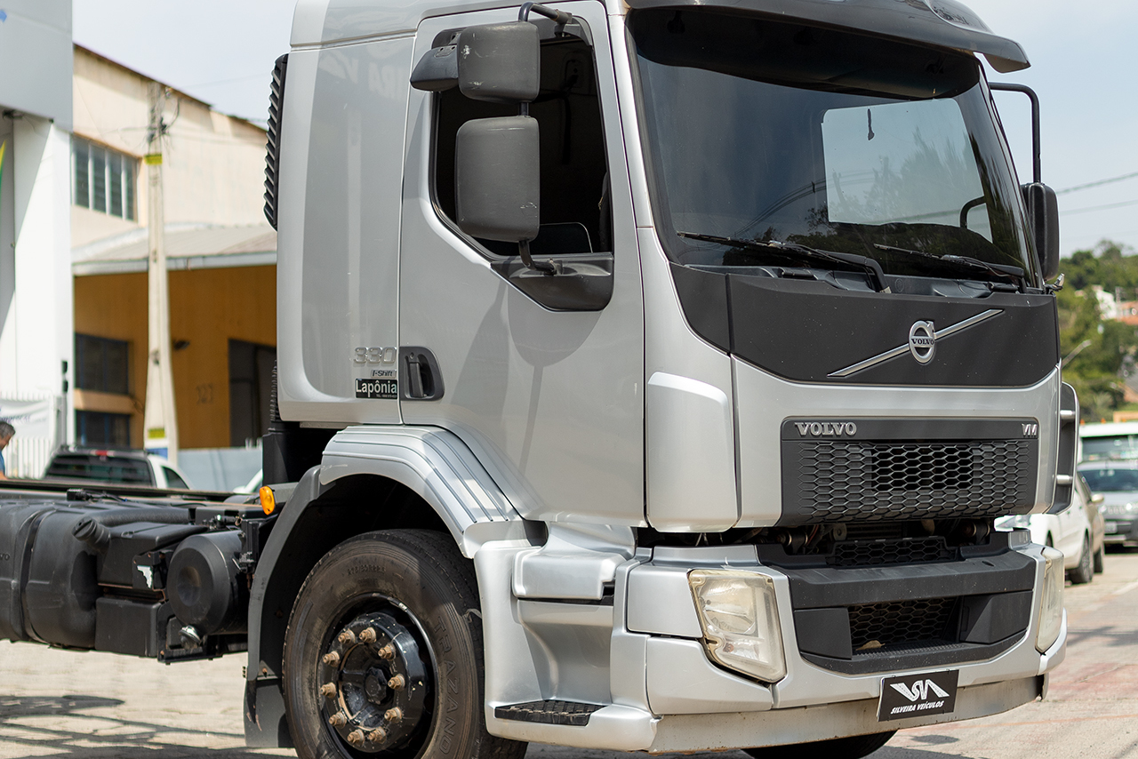Volvo VM330 - 14/15 6