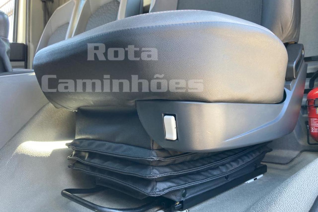 Volkswagen 11-180 Delivery - 19/20 14