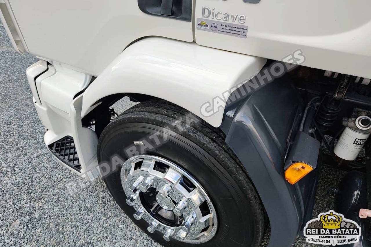 Volvo VM 270 - 13/13 18