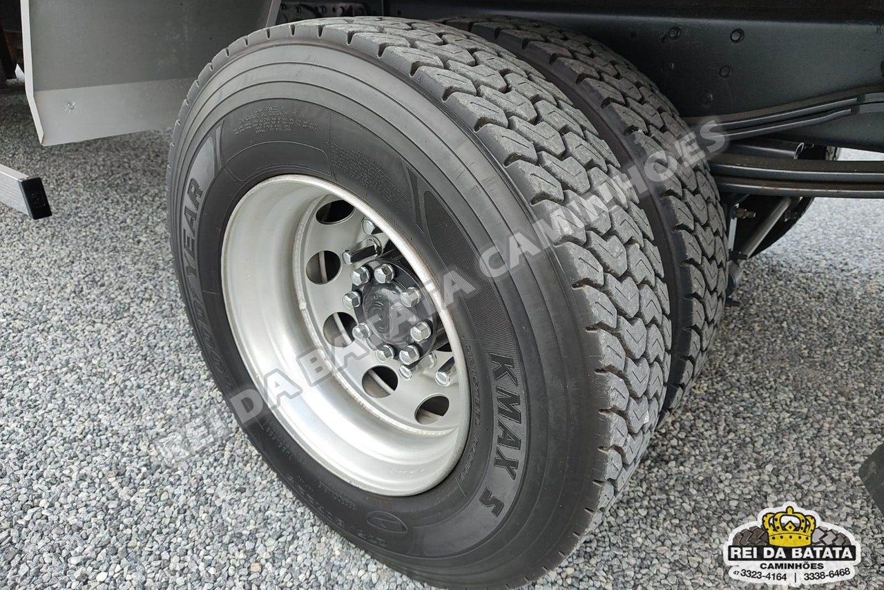 Volvo VM 270 - 13/13 20