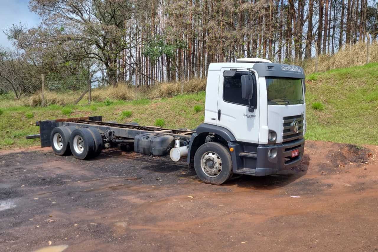 Volkswagen 24-280 E Constellation 6x2 - 13/13 3