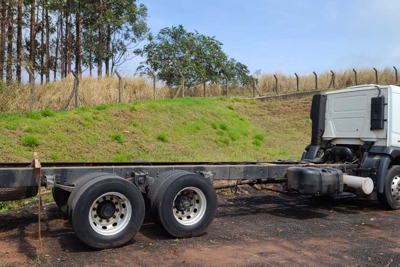 Volkswagen 24-280 E Constellation 6x2 - 13/13 5