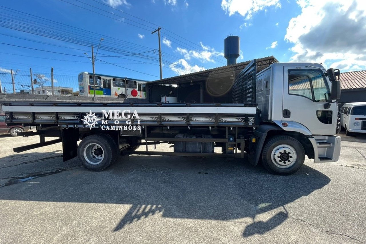 Ford Cargo1319 - 13/13 6