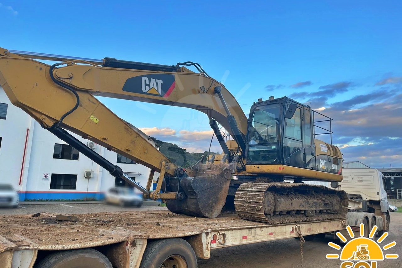 Caterpillar 320DL - 12/12 3