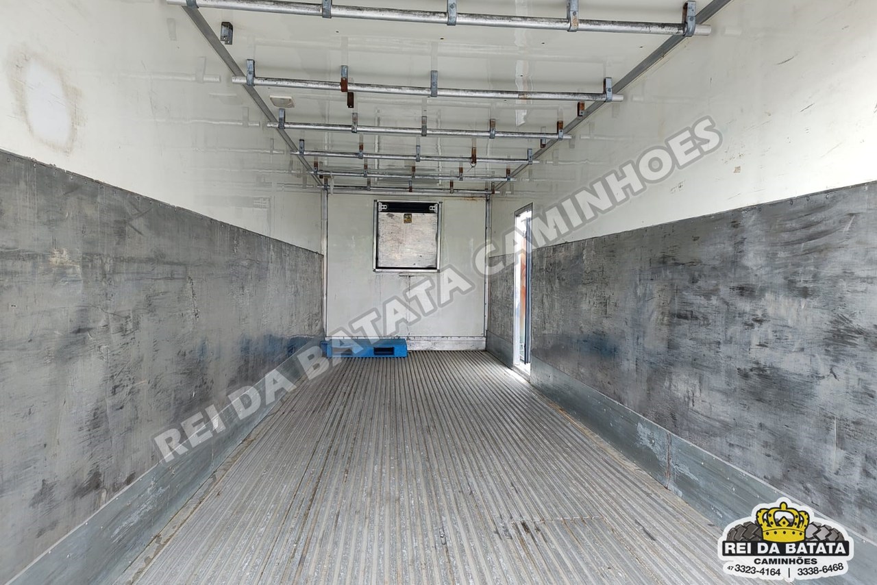 Ford Cargo2428 - 10/10 12