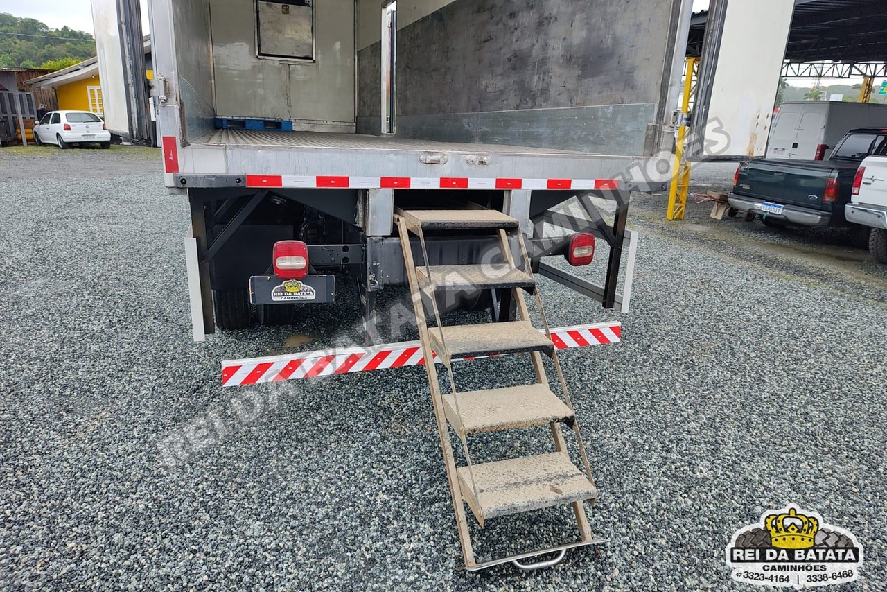 Ford Cargo2428 - 10/10 15