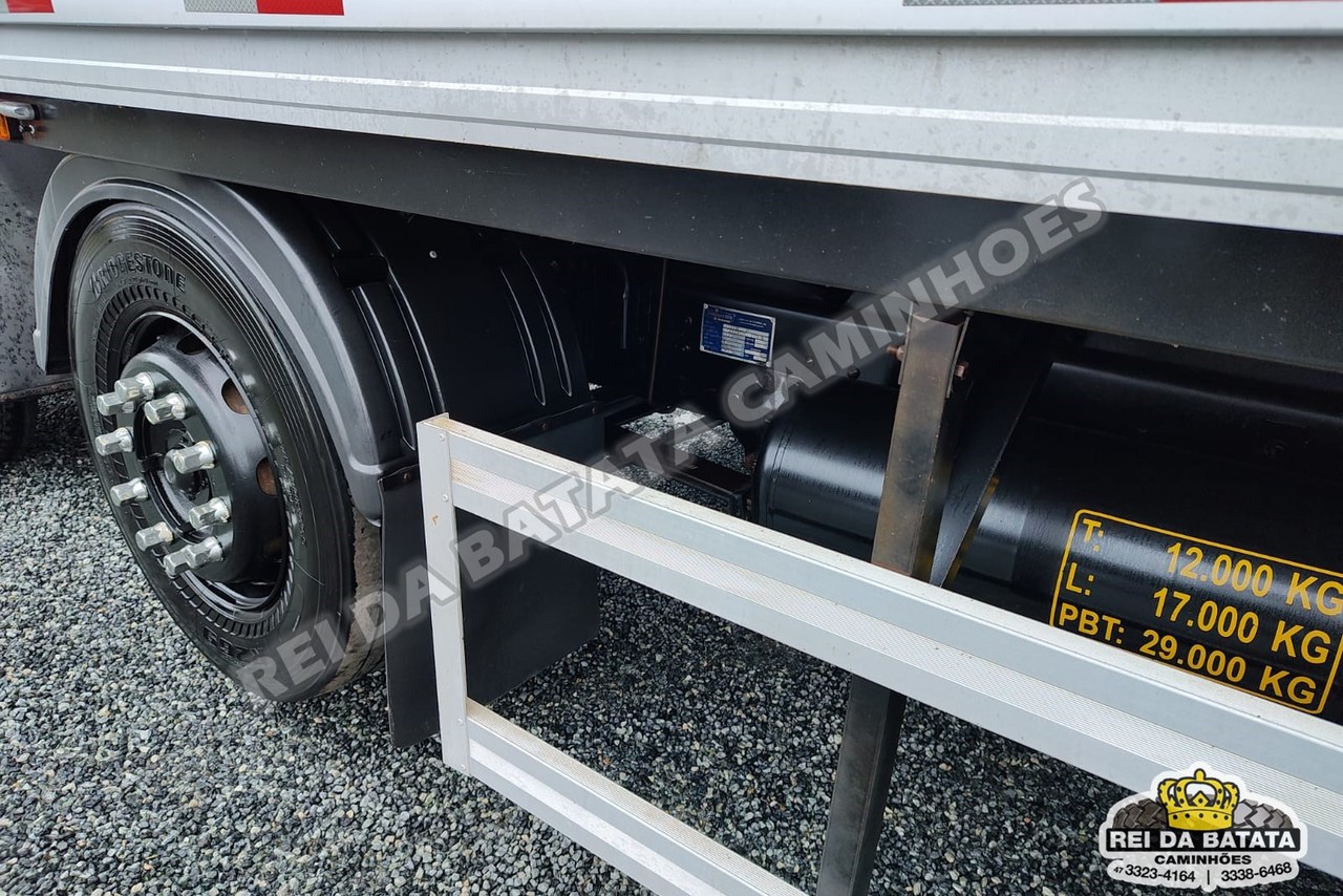 Ford Cargo2428 - 10/10 27