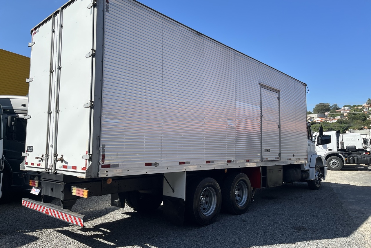 Mercedes Benz MB 1620 - 04/04 5