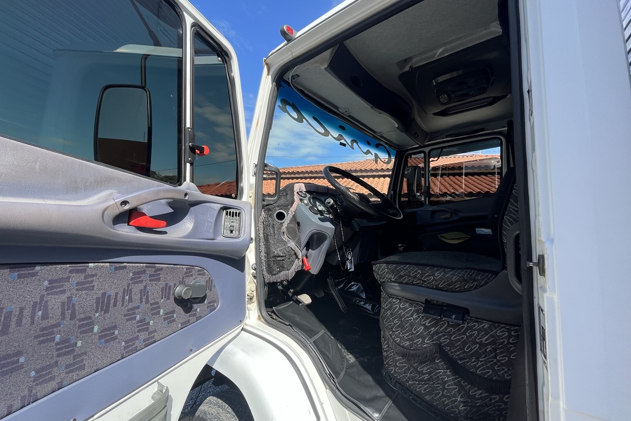 Mercedes Benz MB 1620 - 04/04 9