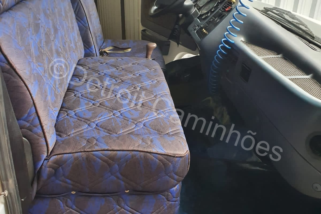Mercedes Benz MB 1620 - 06 15
