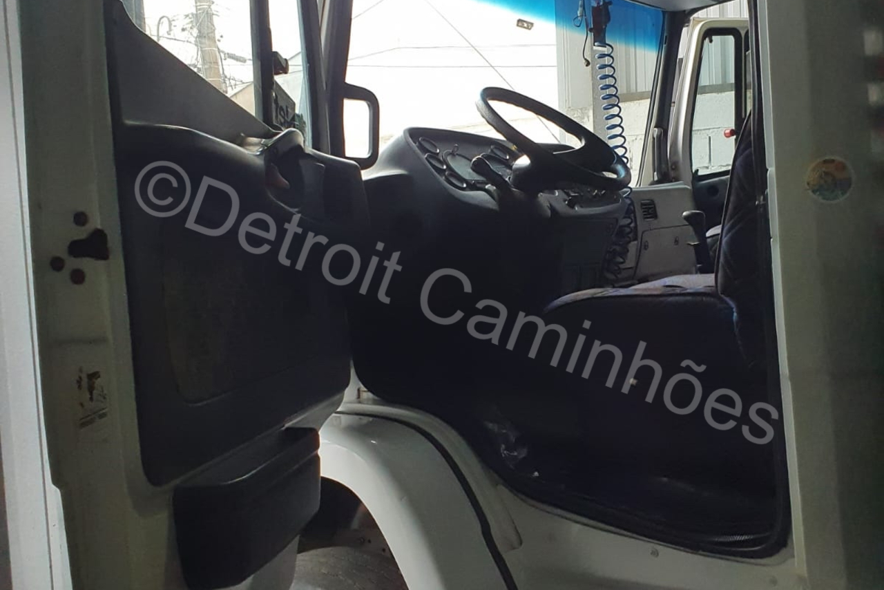 Mercedes Benz MB 1620 - 06 17