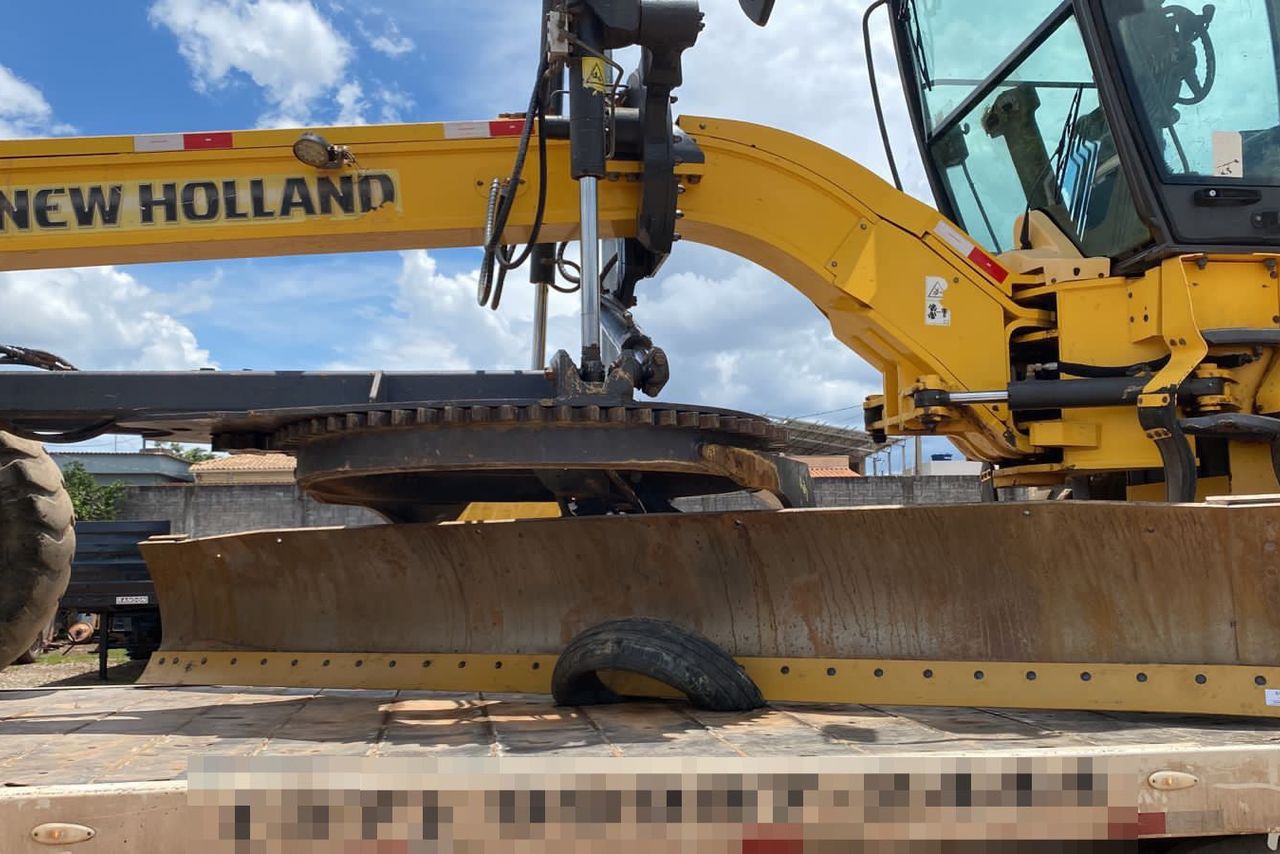 New Holland RG200 - 17/17 5