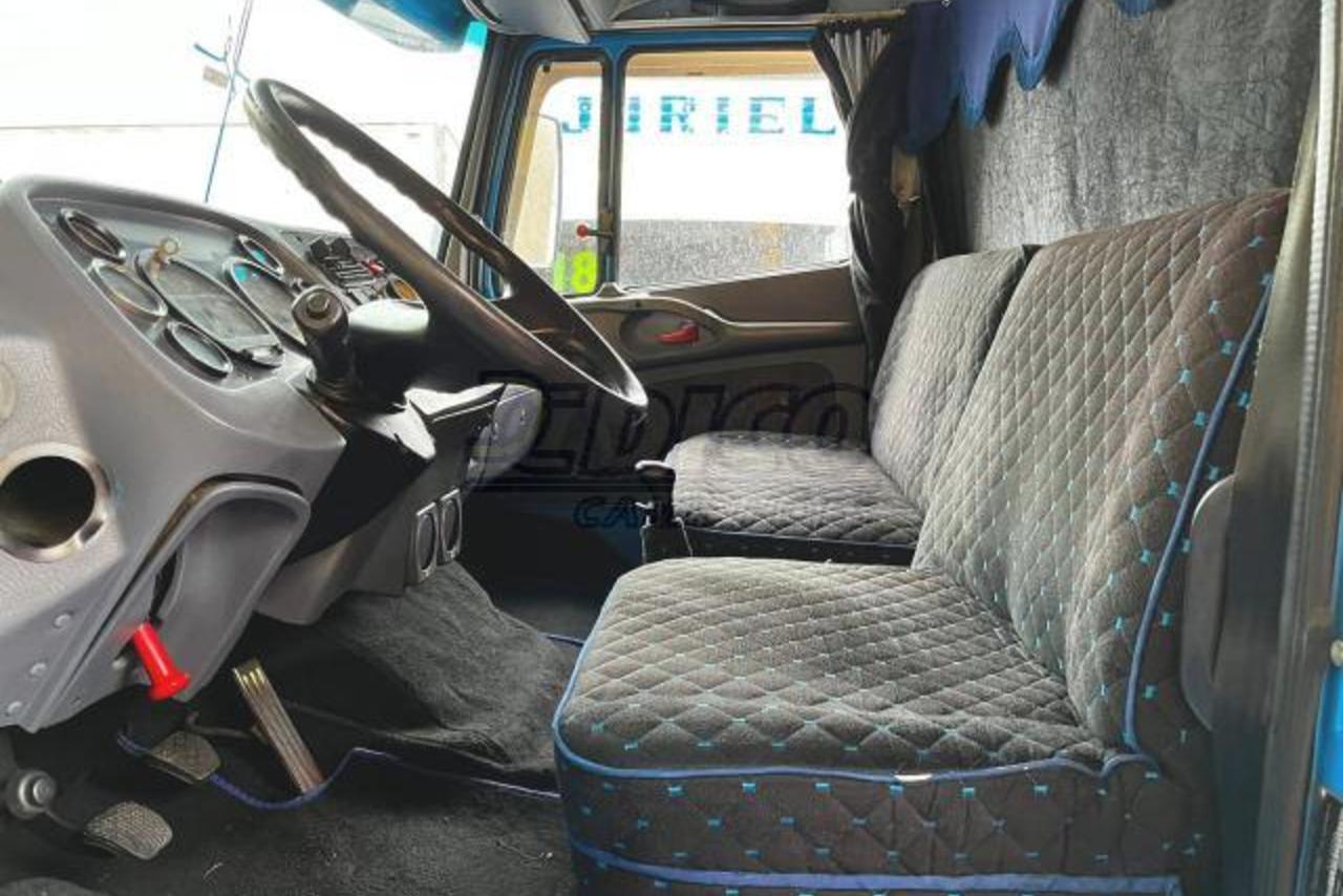 Mercedes Benz MB 1620 - 04/04 4