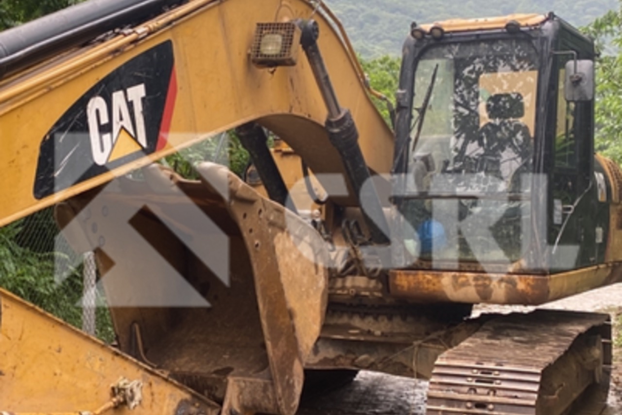 Caterpillar 320D - 17/17 2
